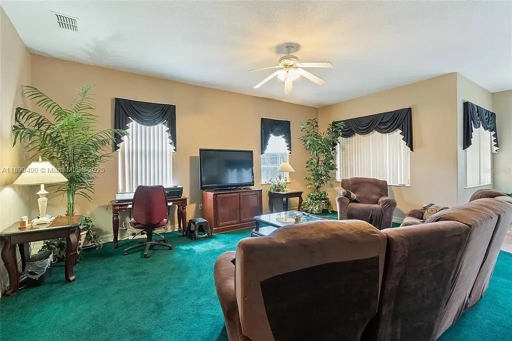 417 Vista Loop