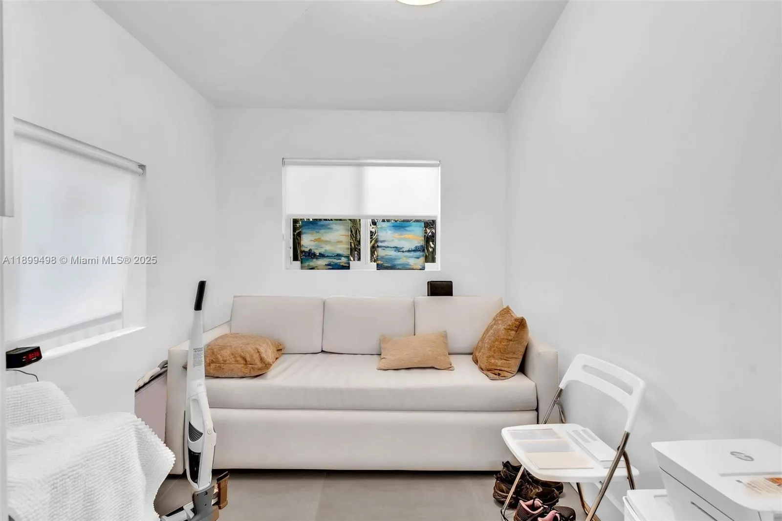 836 W 40th St