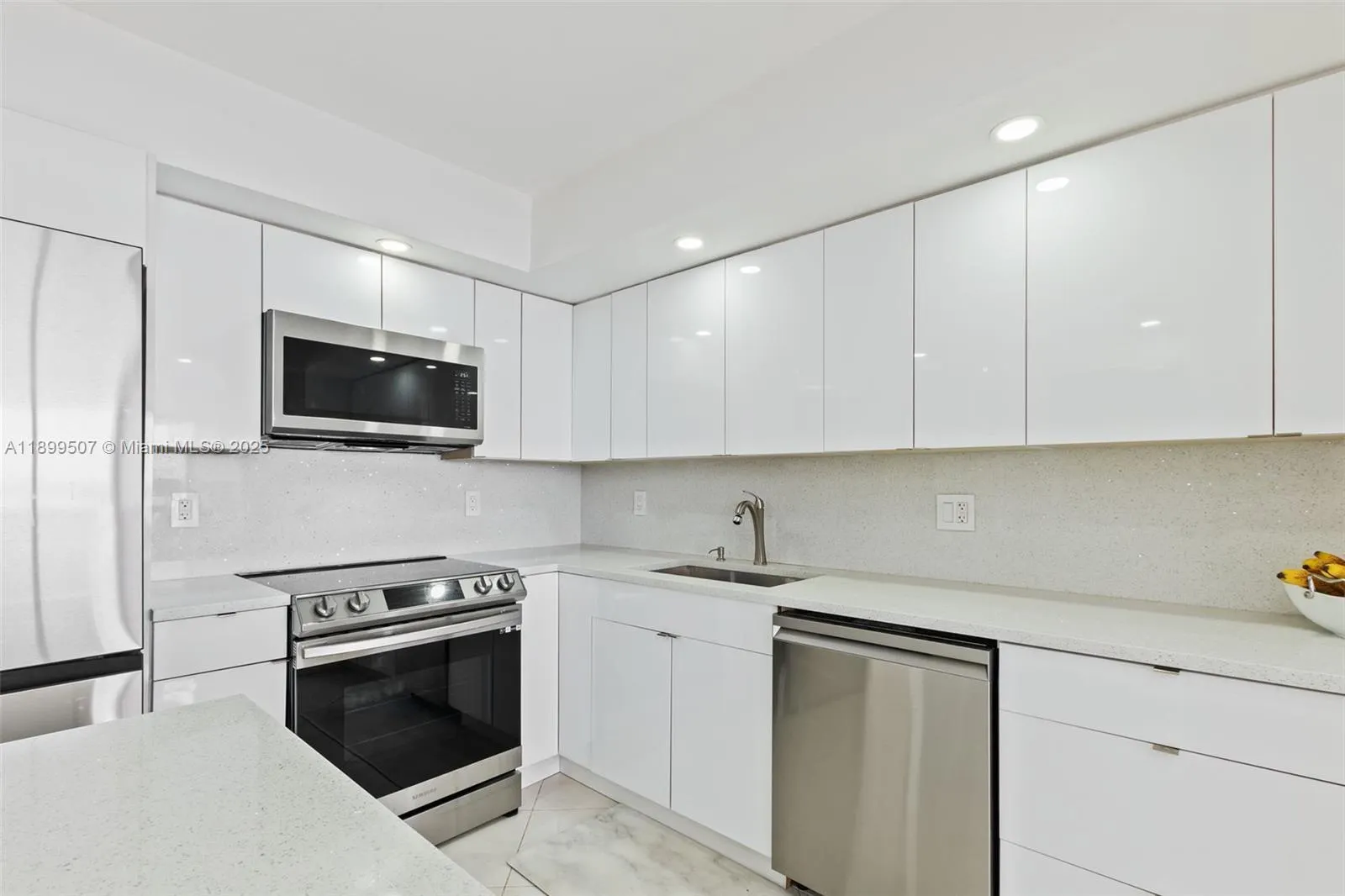 18021 Biscayne Blvd, #1003