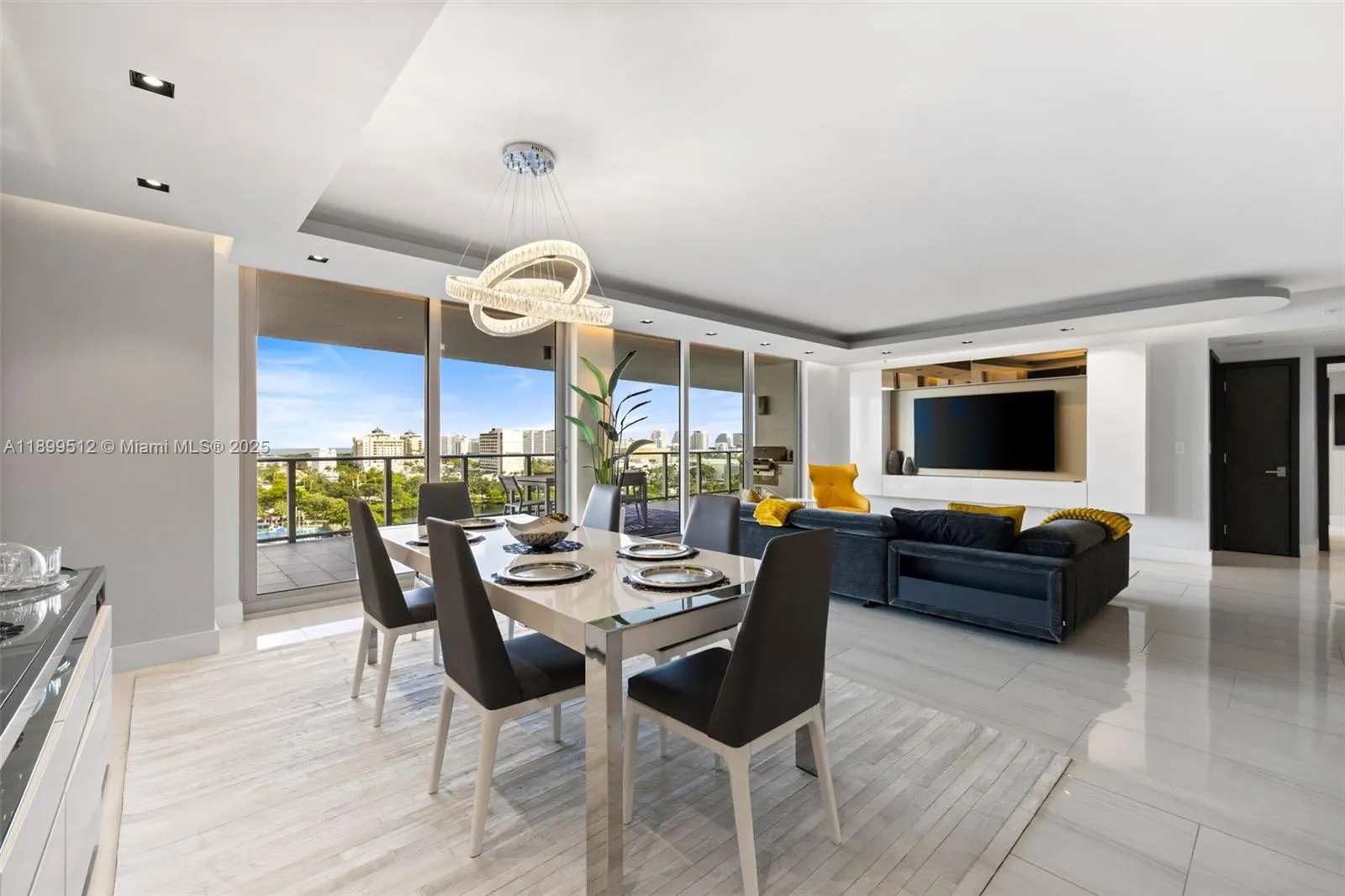 1180 N Federal Hwy, #1102