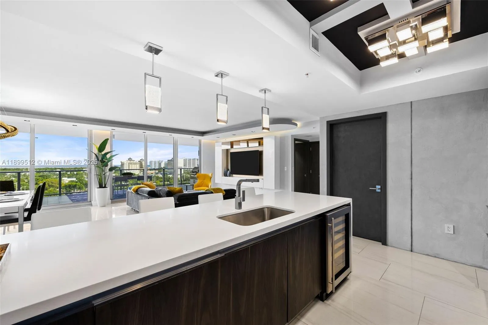 1180 N Federal Hwy, #1102