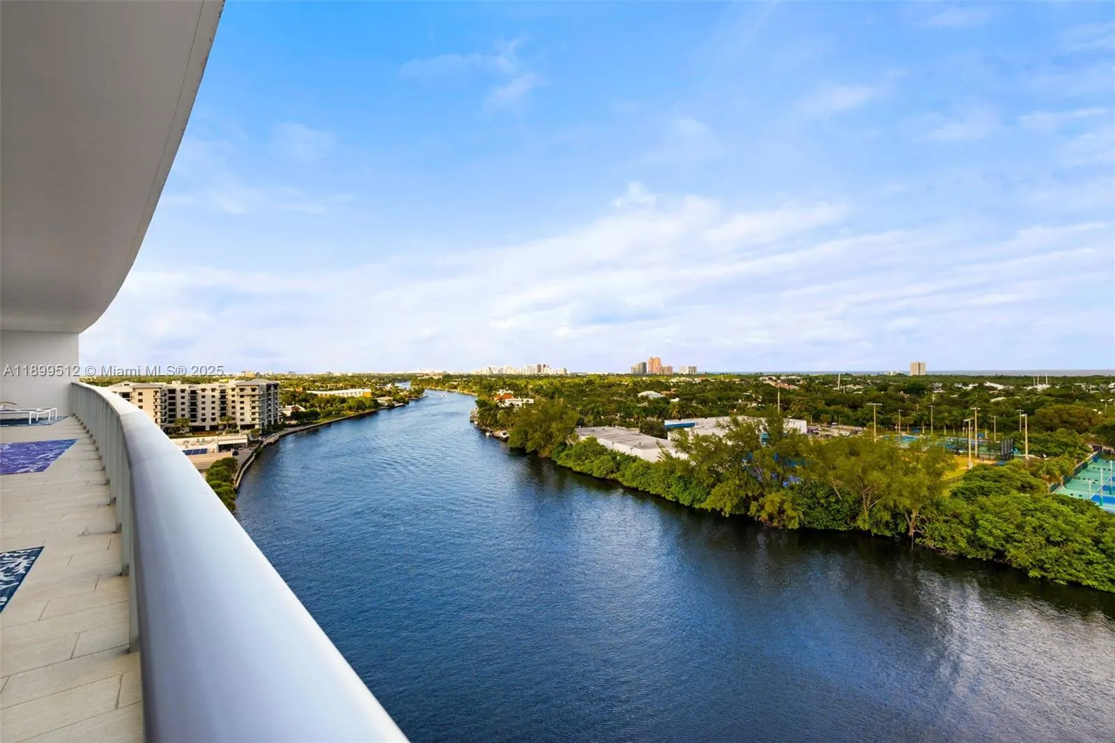 1180 N Federal Hwy, #1102