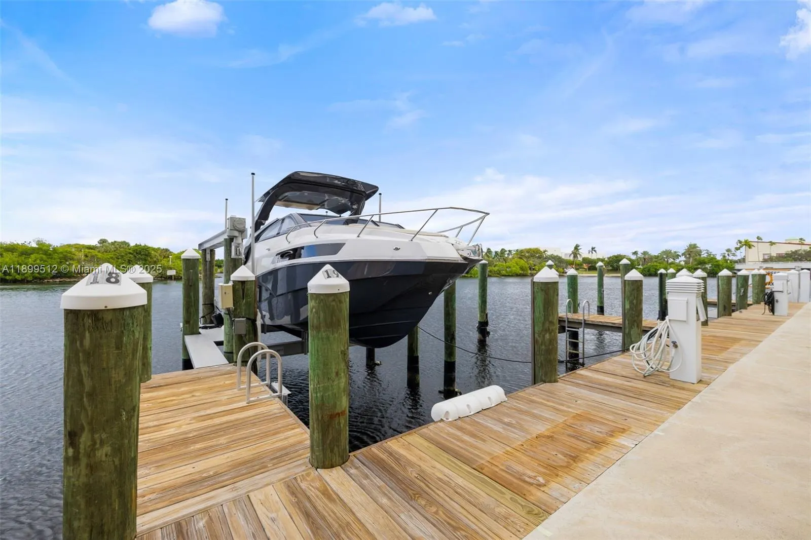 1180 N Federal Hwy, #1102