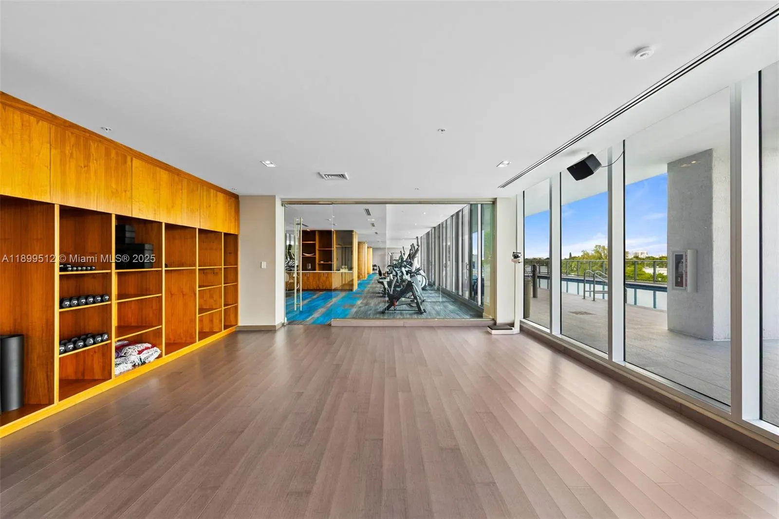 1180 N Federal Hwy, #1102