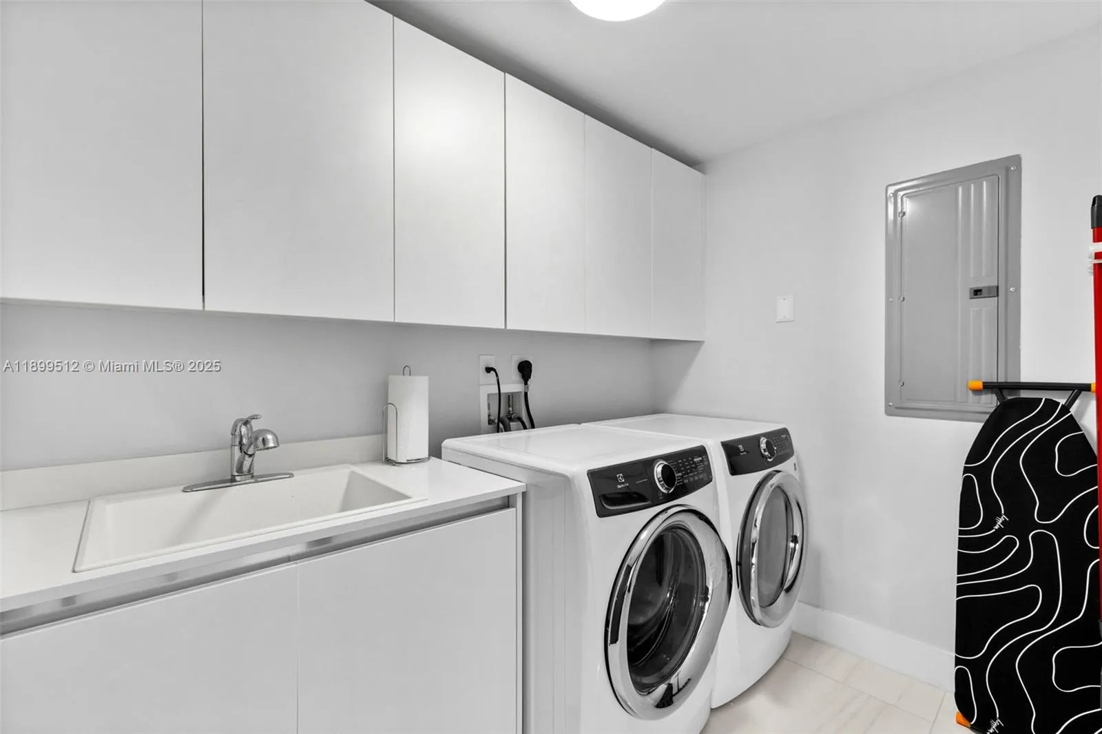 1180 N Federal Hwy, #1102