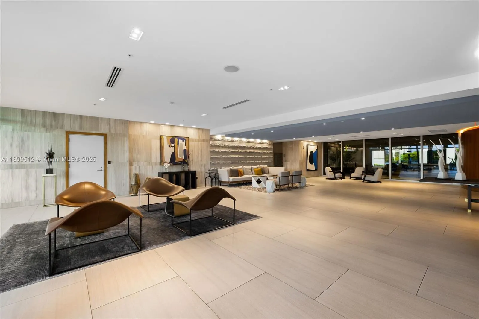 1180 N Federal Hwy, #1102