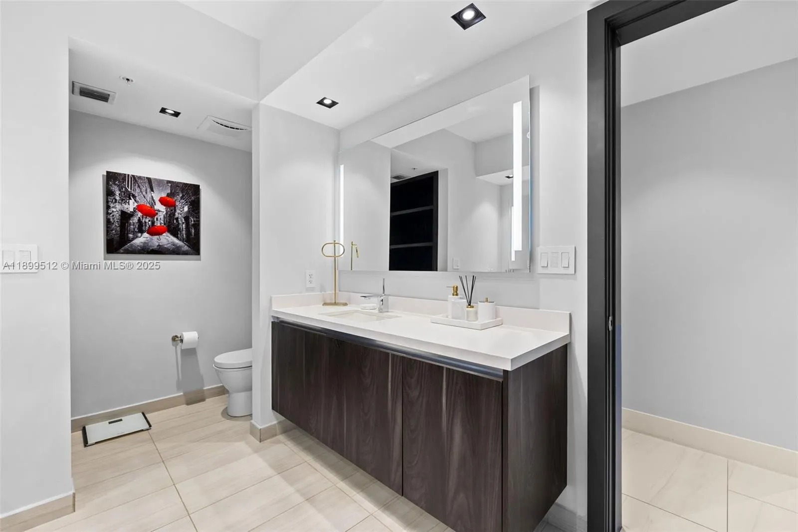 1180 N Federal Hwy, #1102