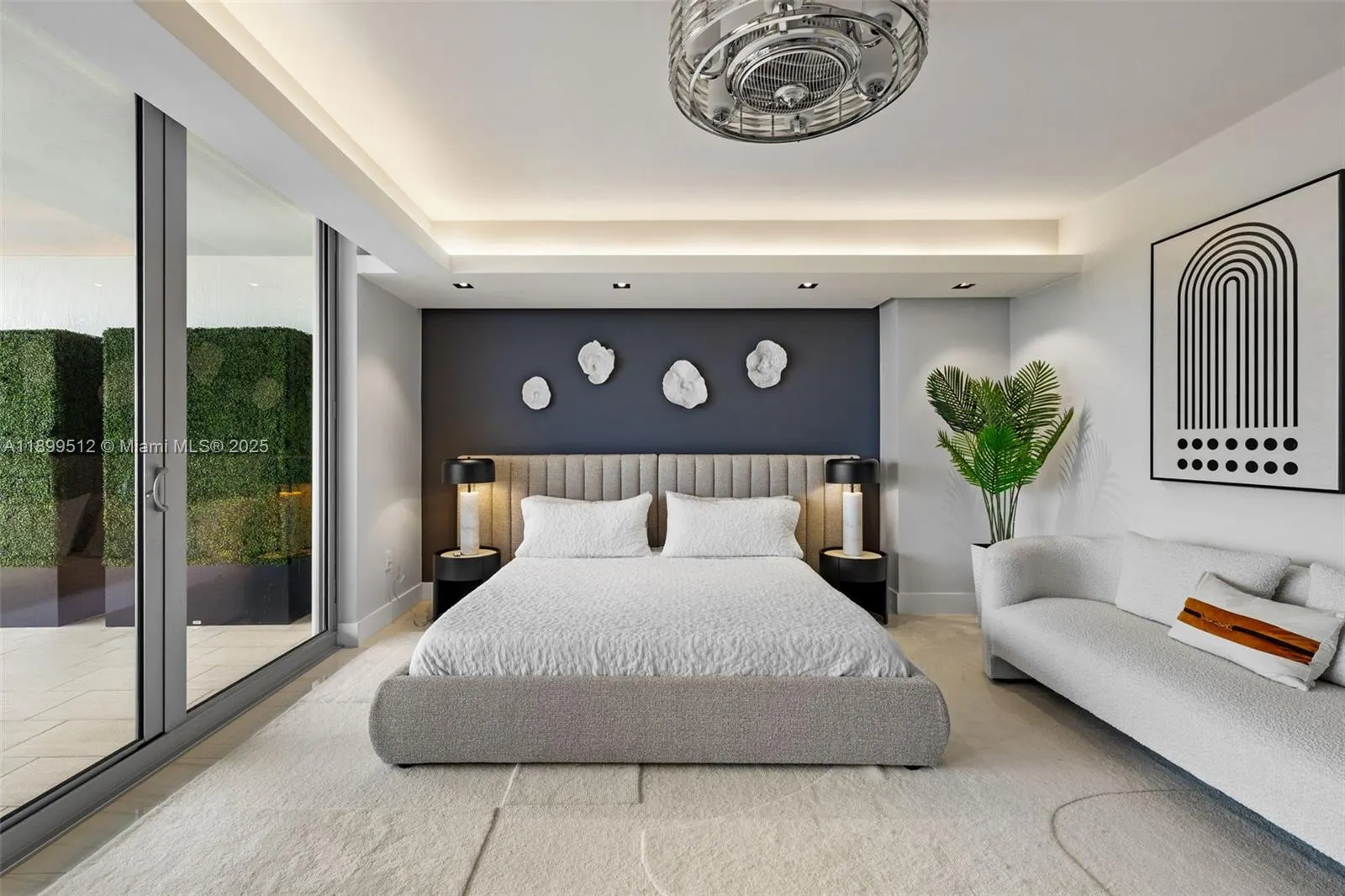 1180 N Federal Hwy, #1102