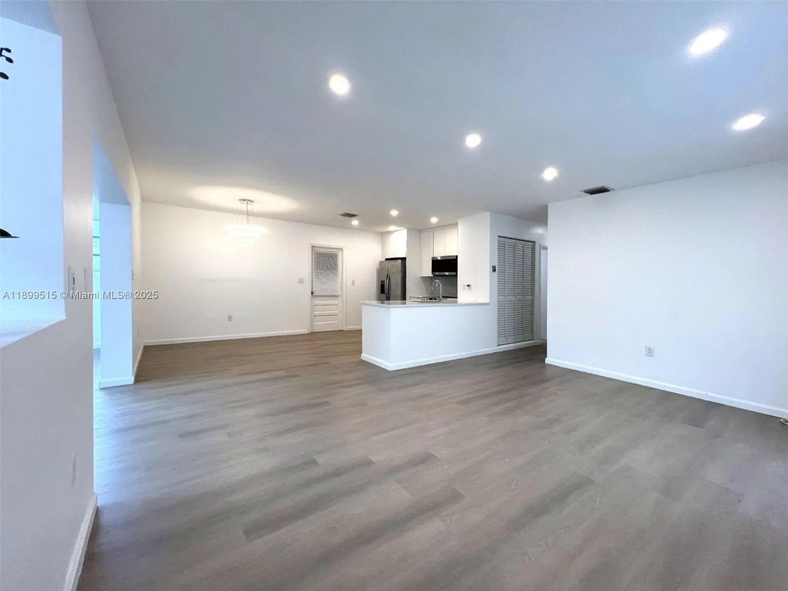 3624 Oak Ave