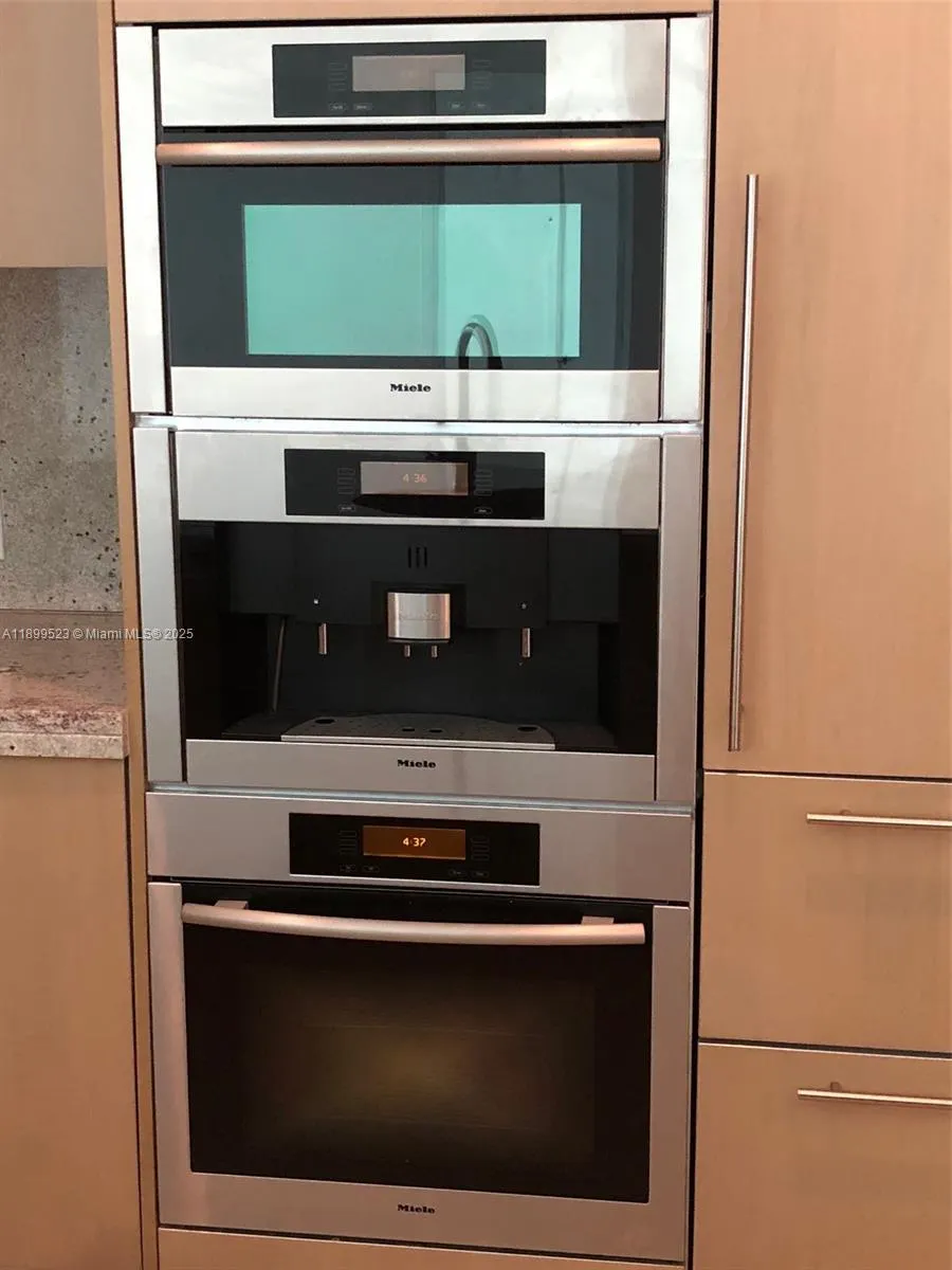 900 Brickell Key Blvd, #2205
