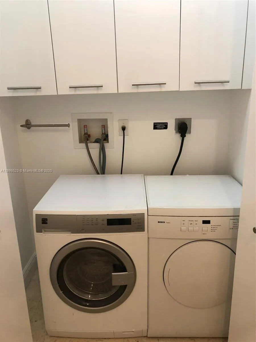 900 Brickell Key Blvd, #2205