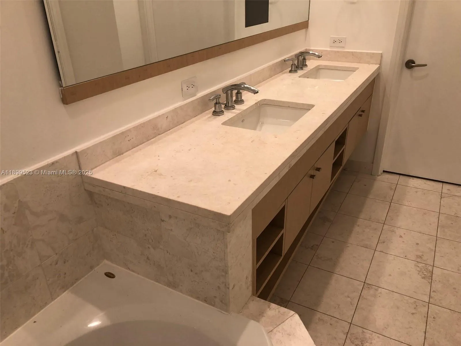 900 Brickell Key Blvd, #2205