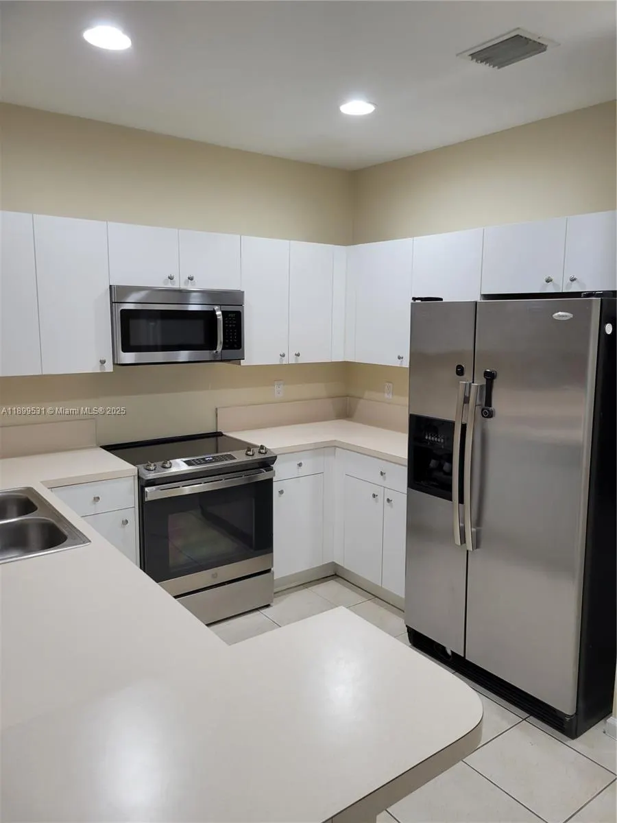 2707 SW 82nd Ave, #102