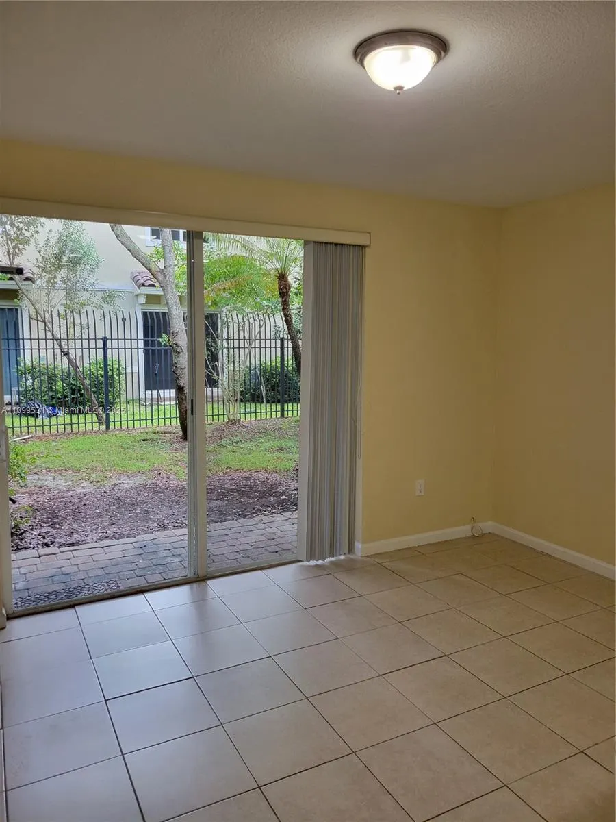 2707 SW 82nd Ave, #102