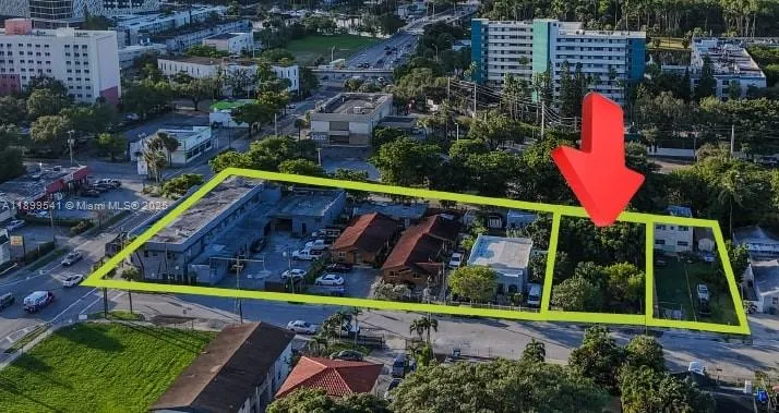 1744 NW 15th St