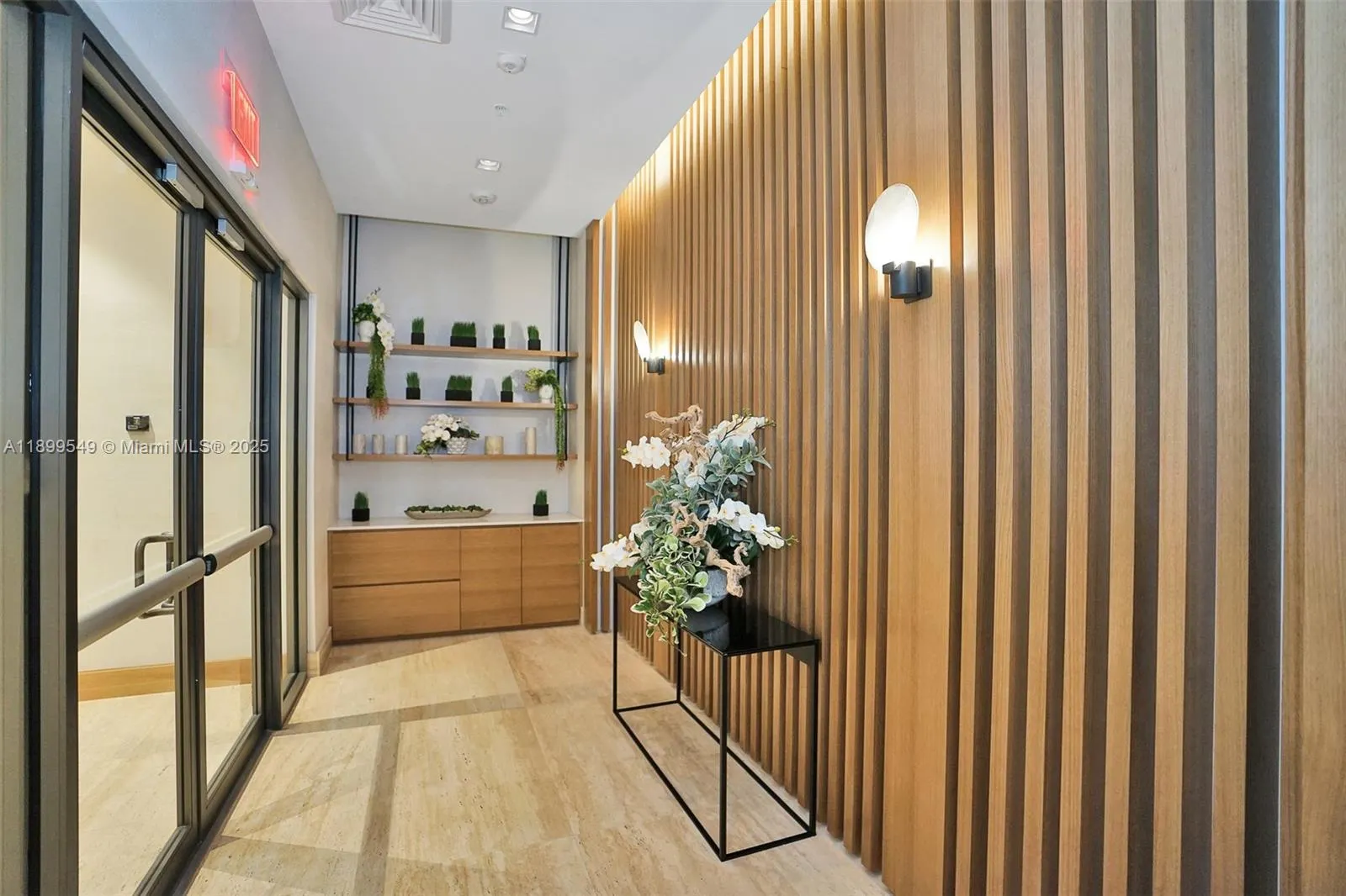 16385 Biscayne Blvd, #2901 +2 Parking