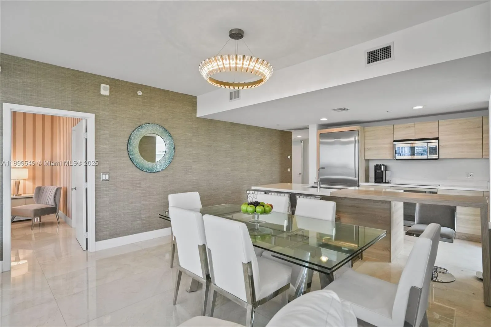 16385 Biscayne Blvd, #2901 +2 Parking
