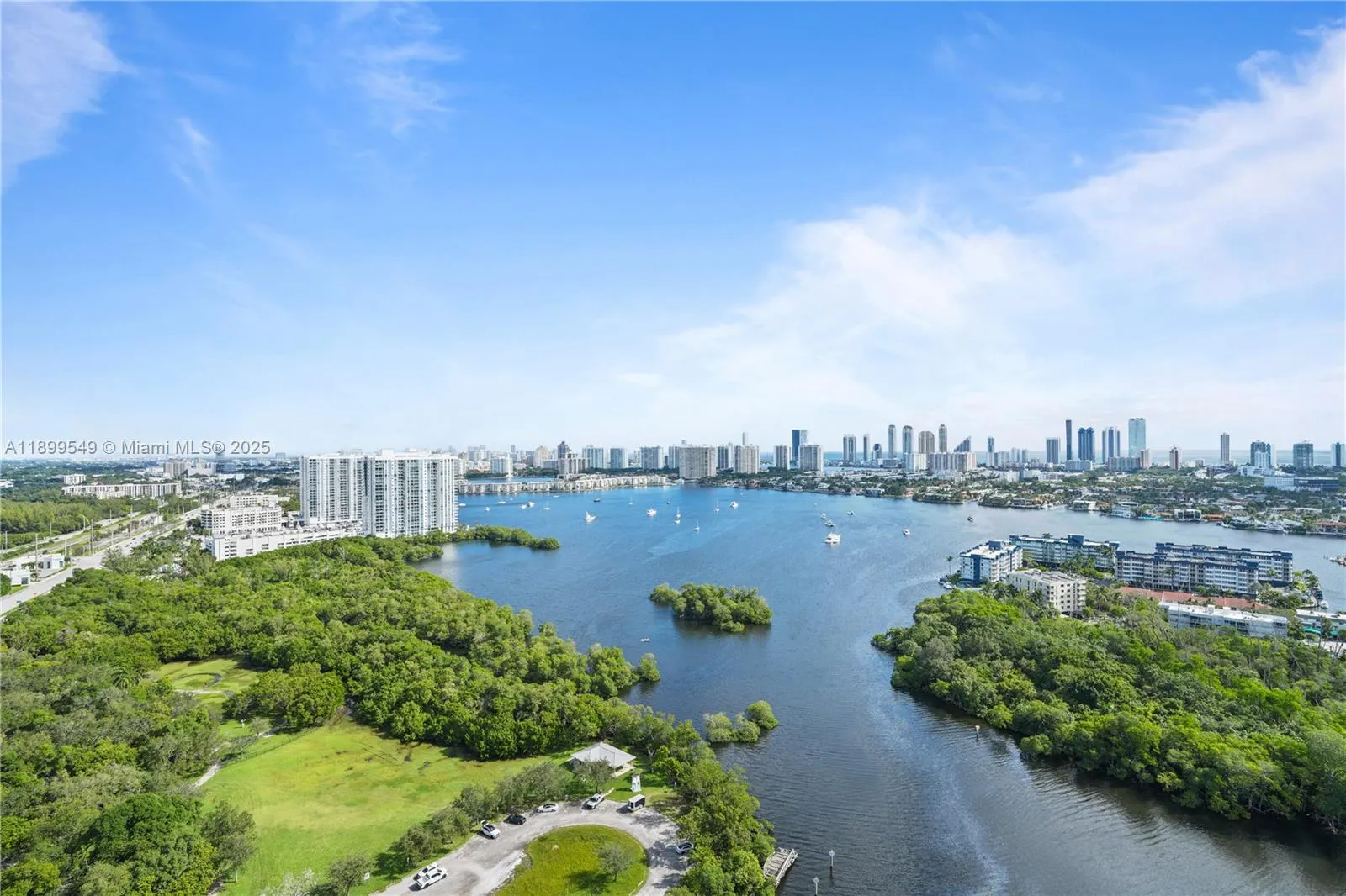 16385 Biscayne Blvd, #2901 +2 Parking