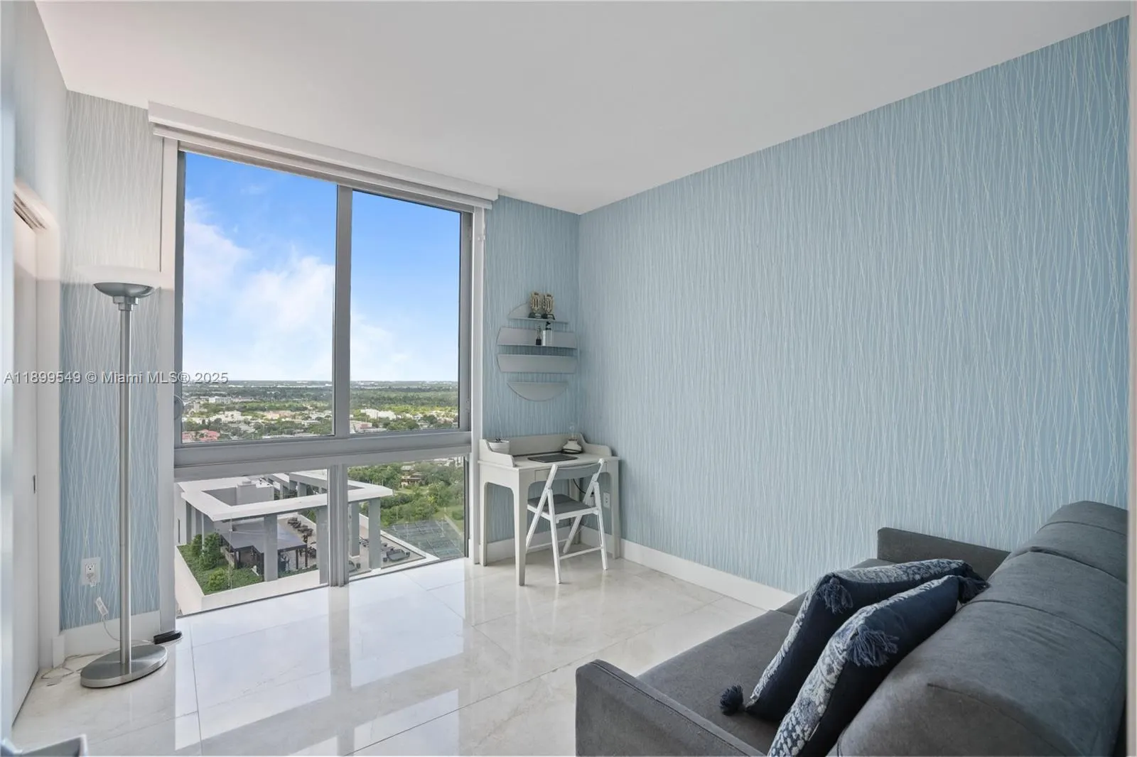 16385 Biscayne Blvd, #2901 +2 Parking