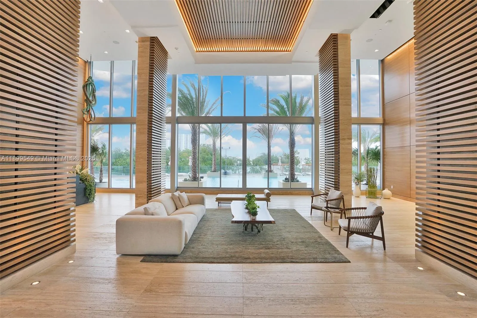 16385 Biscayne Blvd, #2901 +2 Parking