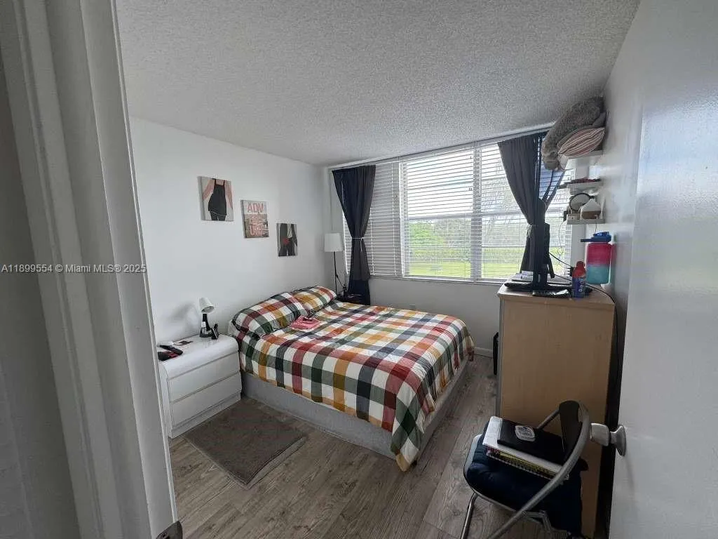 1200 Saint Charles Pl, #321
