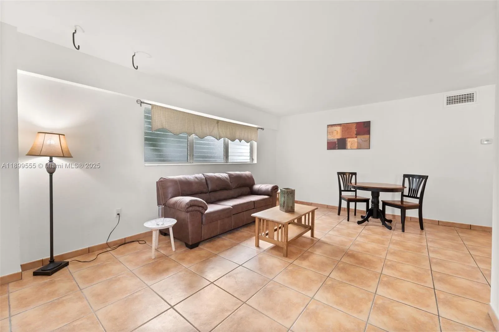 1614 West Ave, #206