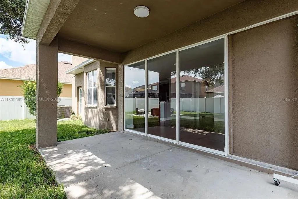 30544 Latourette