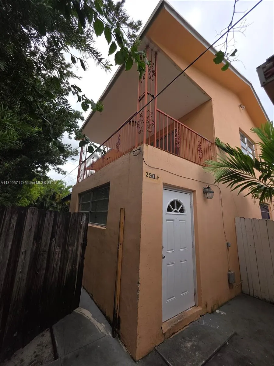 250 NW 63rd Ct