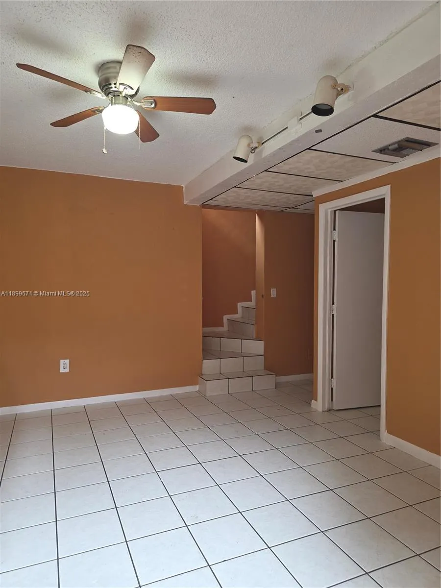 250 NW 63rd Ct