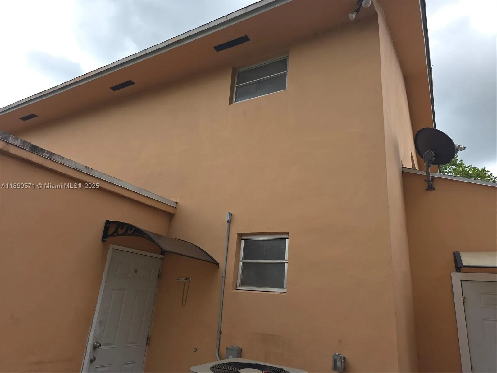 250 NW 63rd Ct