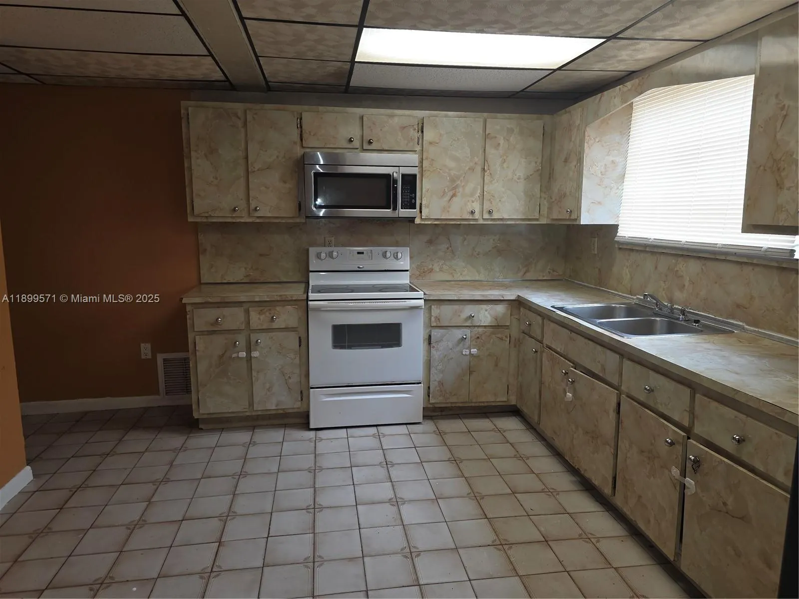 250 NW 63rd Ct