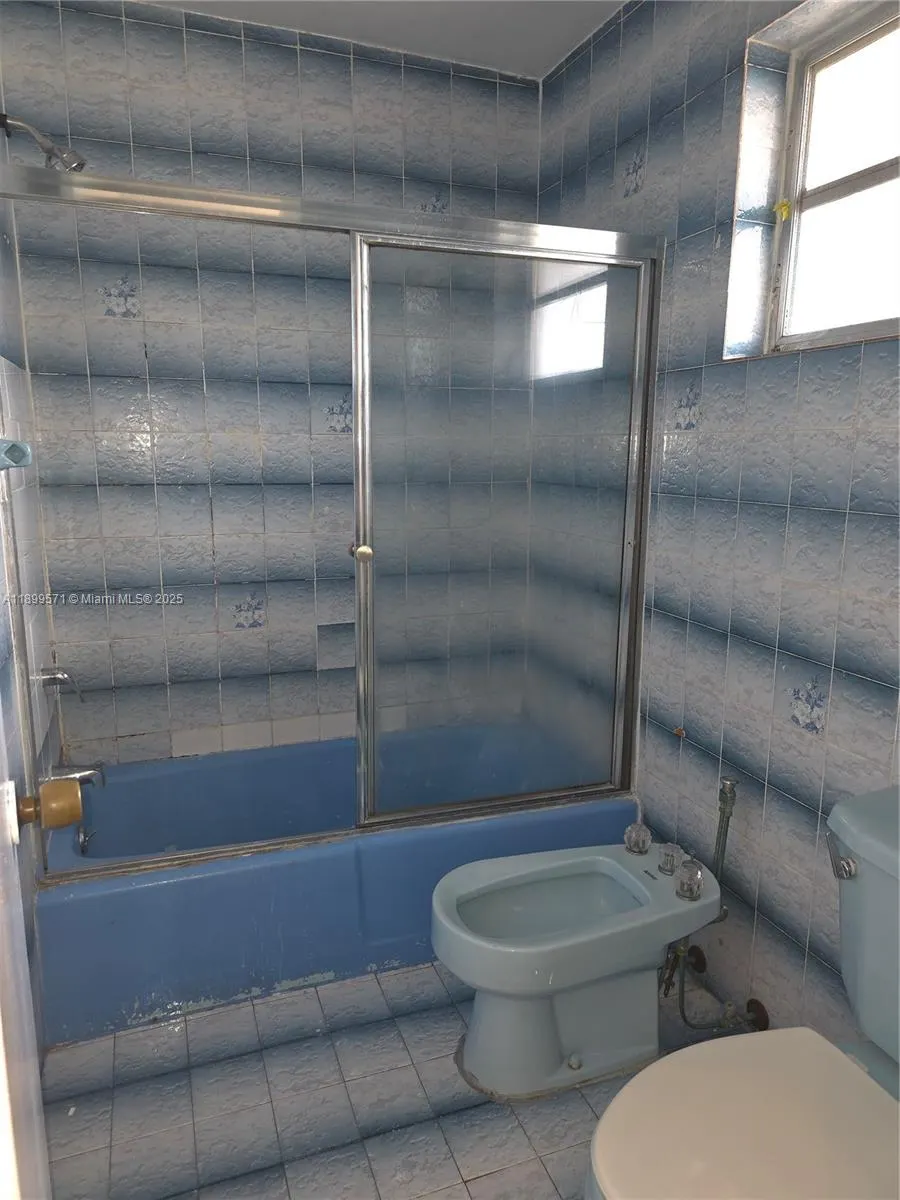 250 NW 63rd Ct