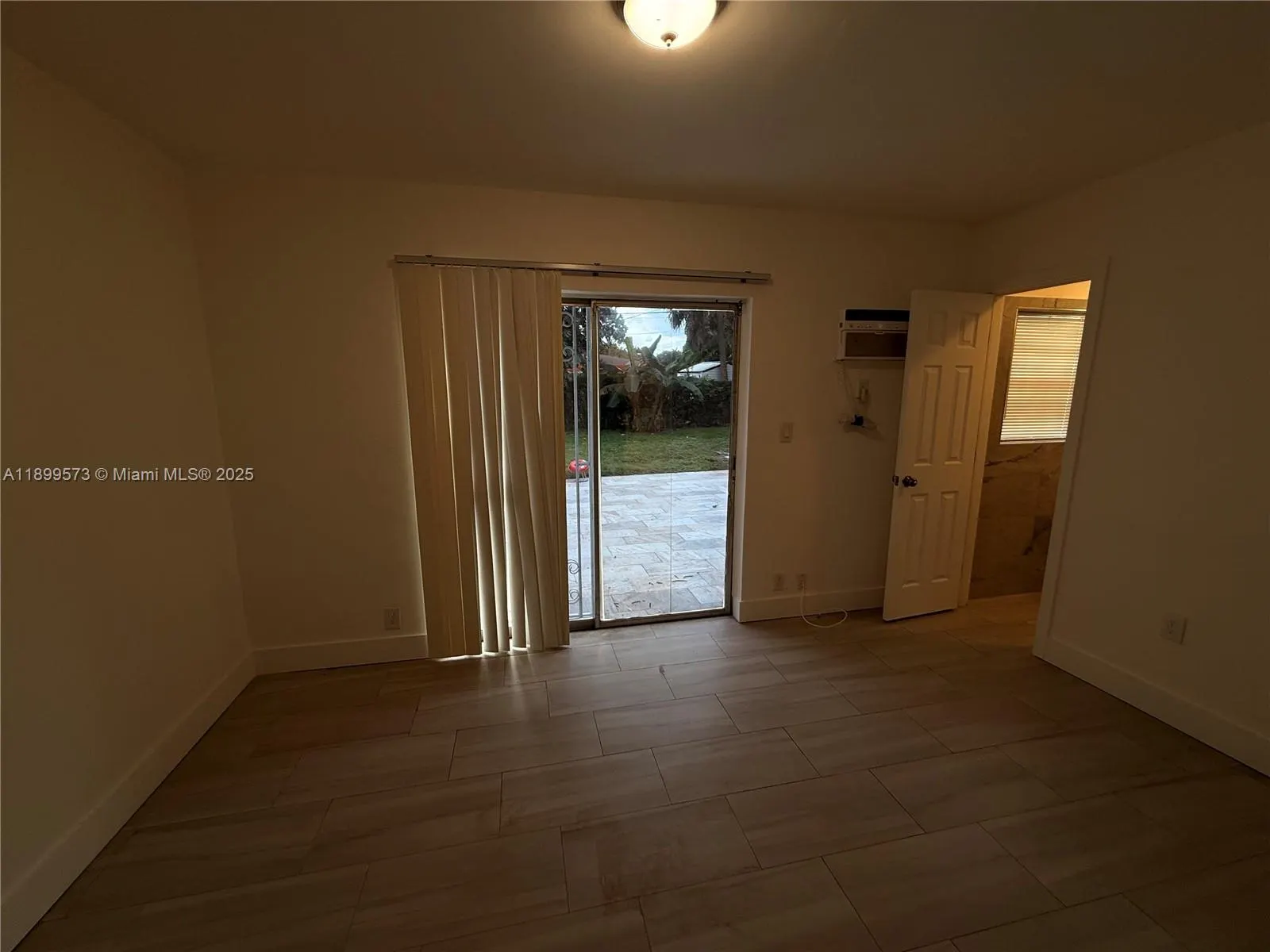 930 SW 29th St, #A-C