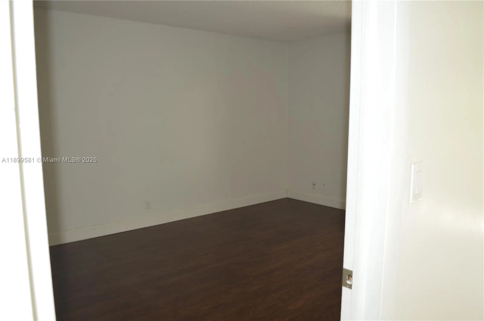 303 Racquet Club Rd, #113