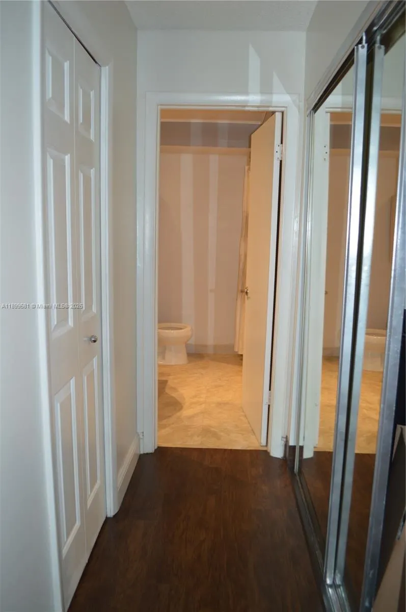 303 Racquet Club Rd, #113
