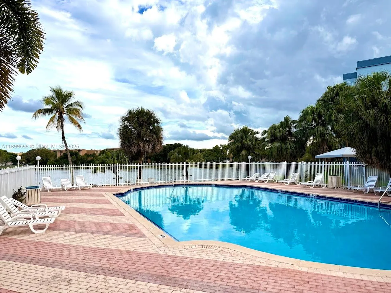 9357 Fontainebleau Blvd, #D414