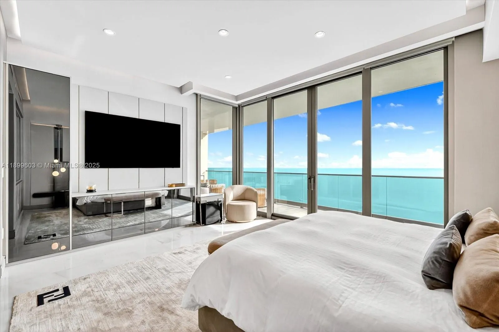 17901 Collins Ave, #3103