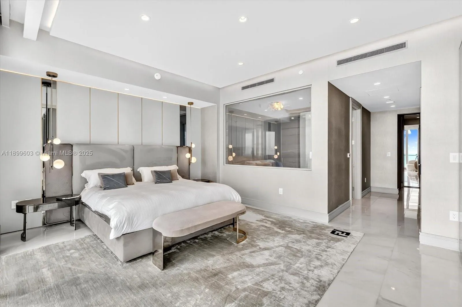 17901 Collins Ave, #3103