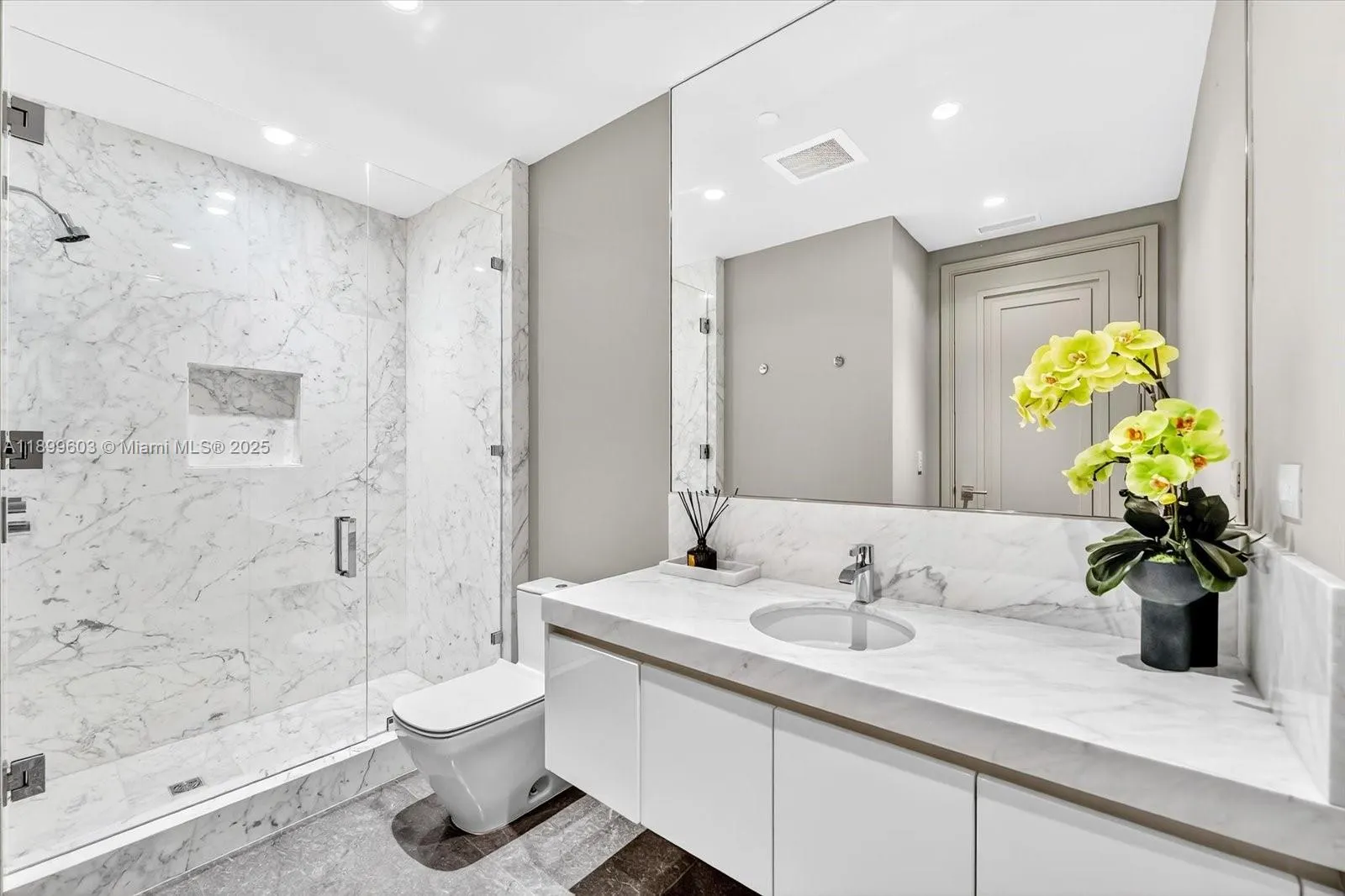 17901 Collins Ave, #3103