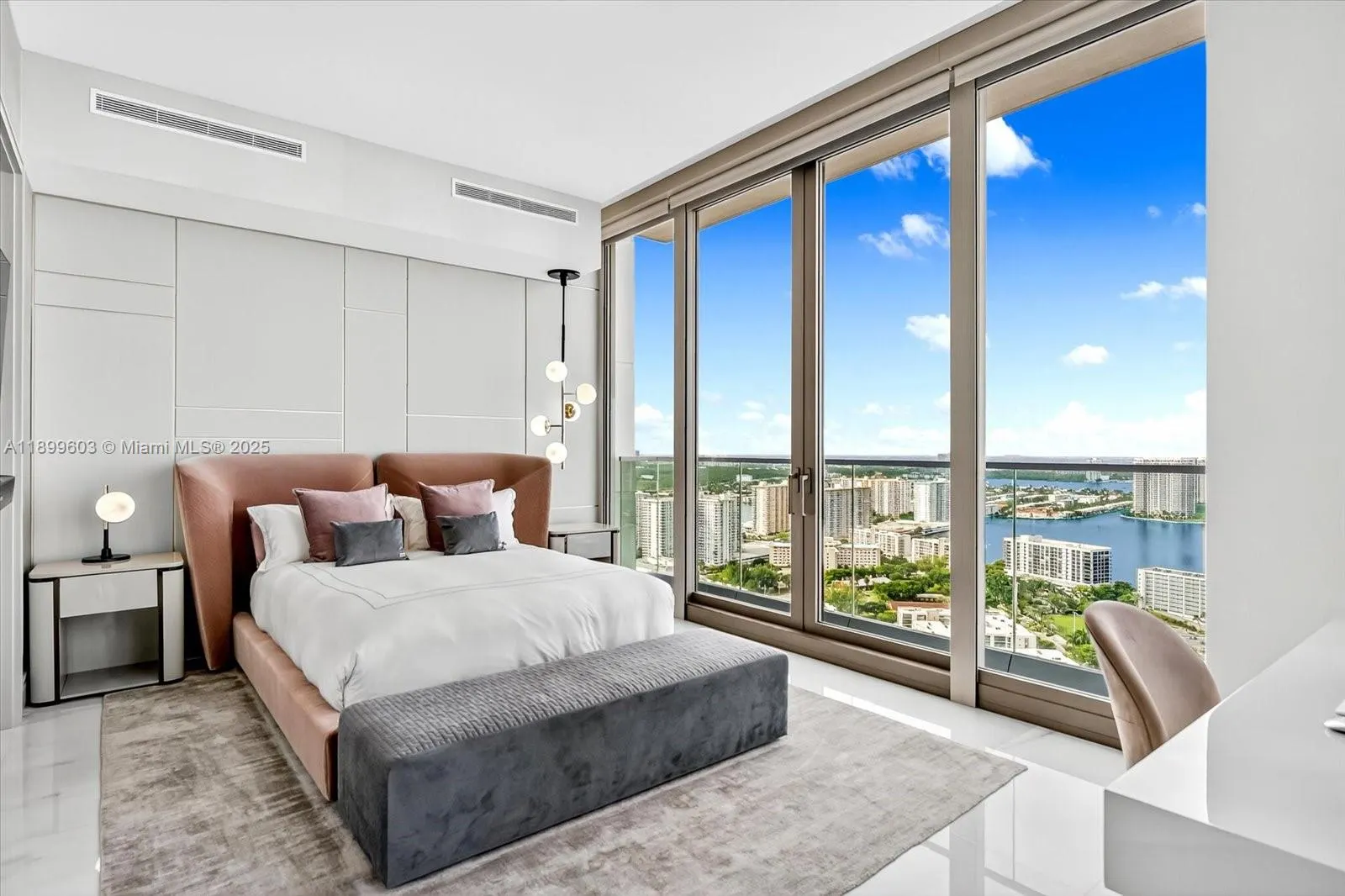 17901 Collins Ave, #3103