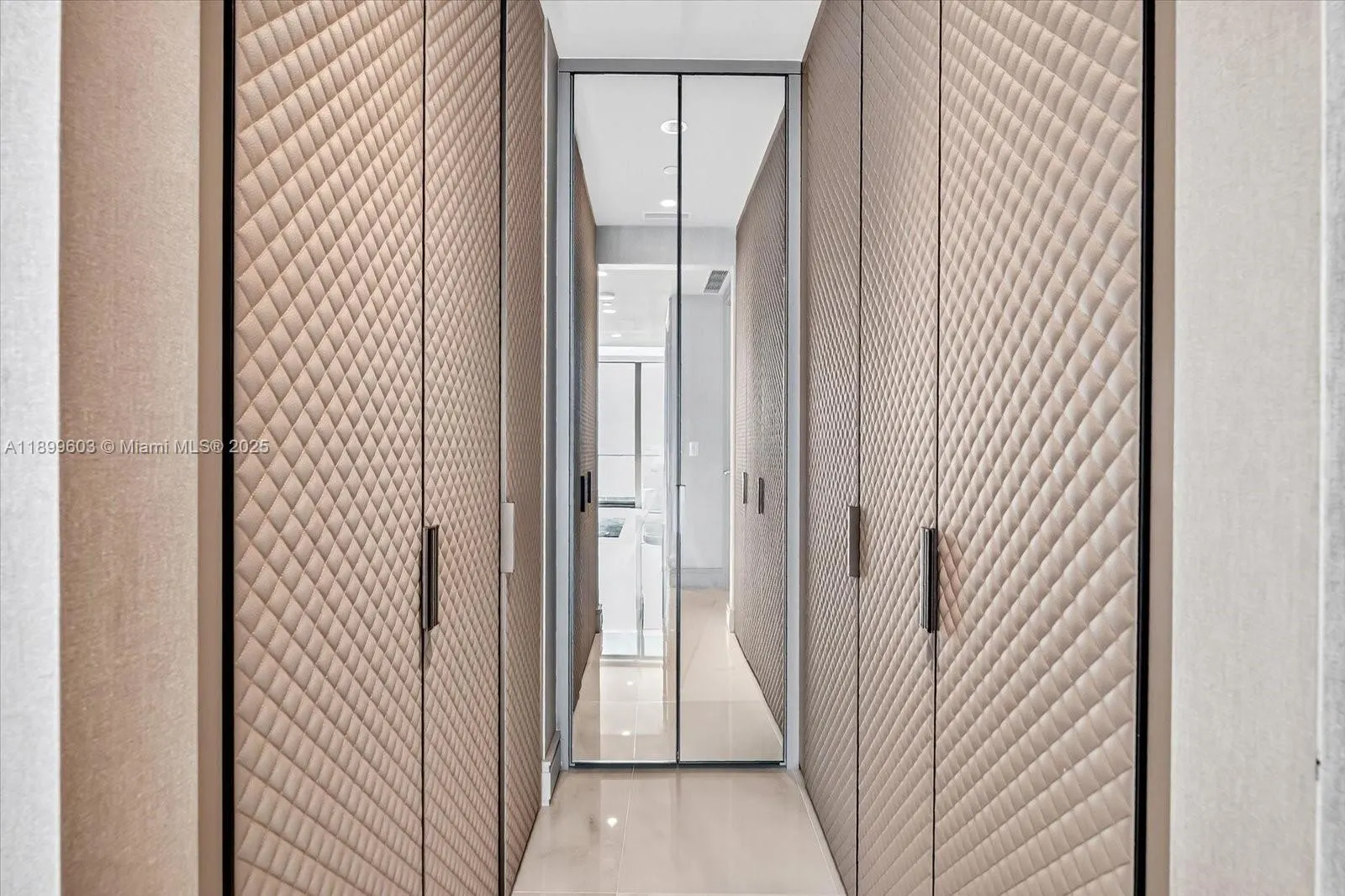17901 Collins Ave, #3103
