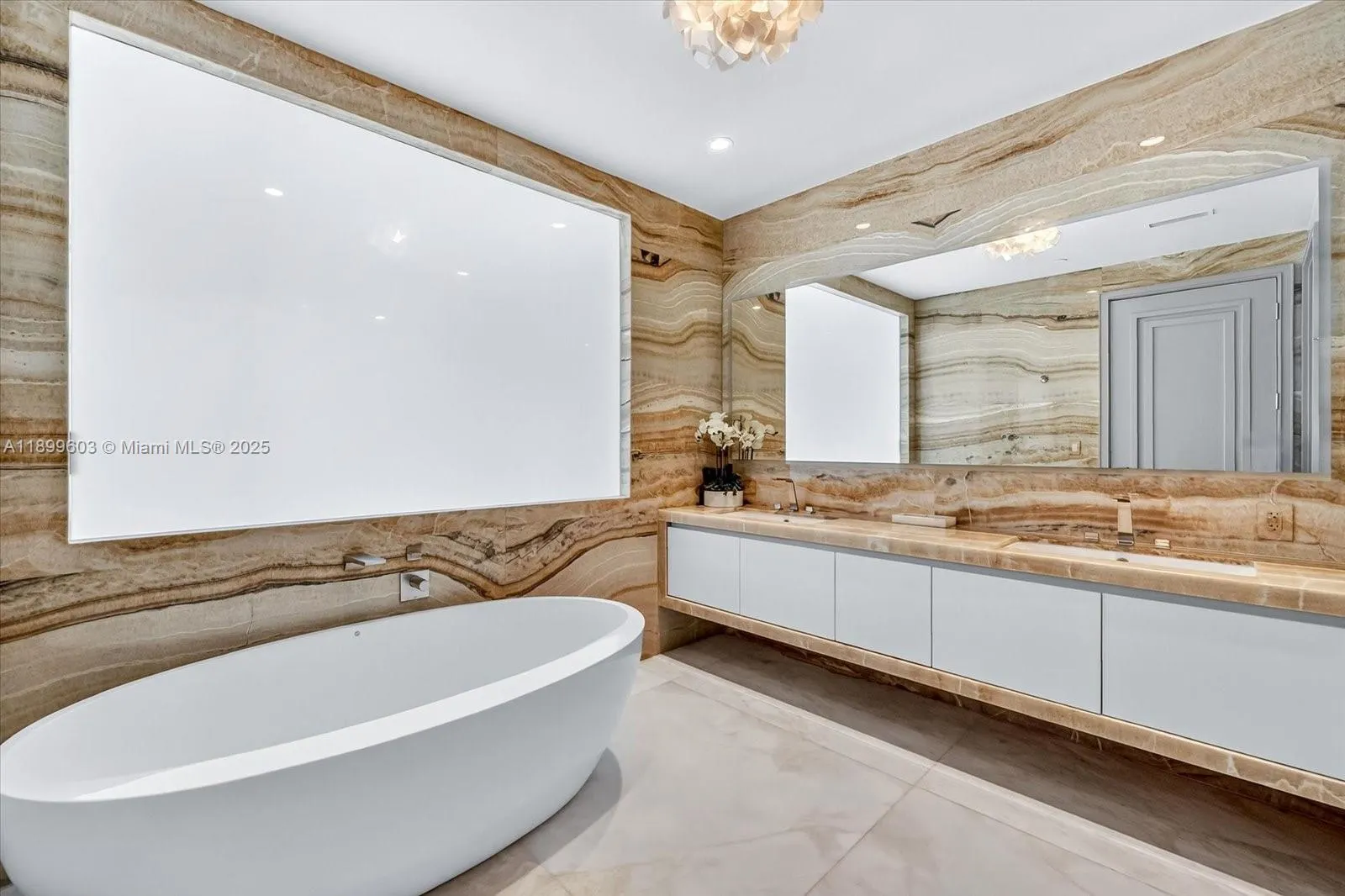 17901 Collins Ave, #3103