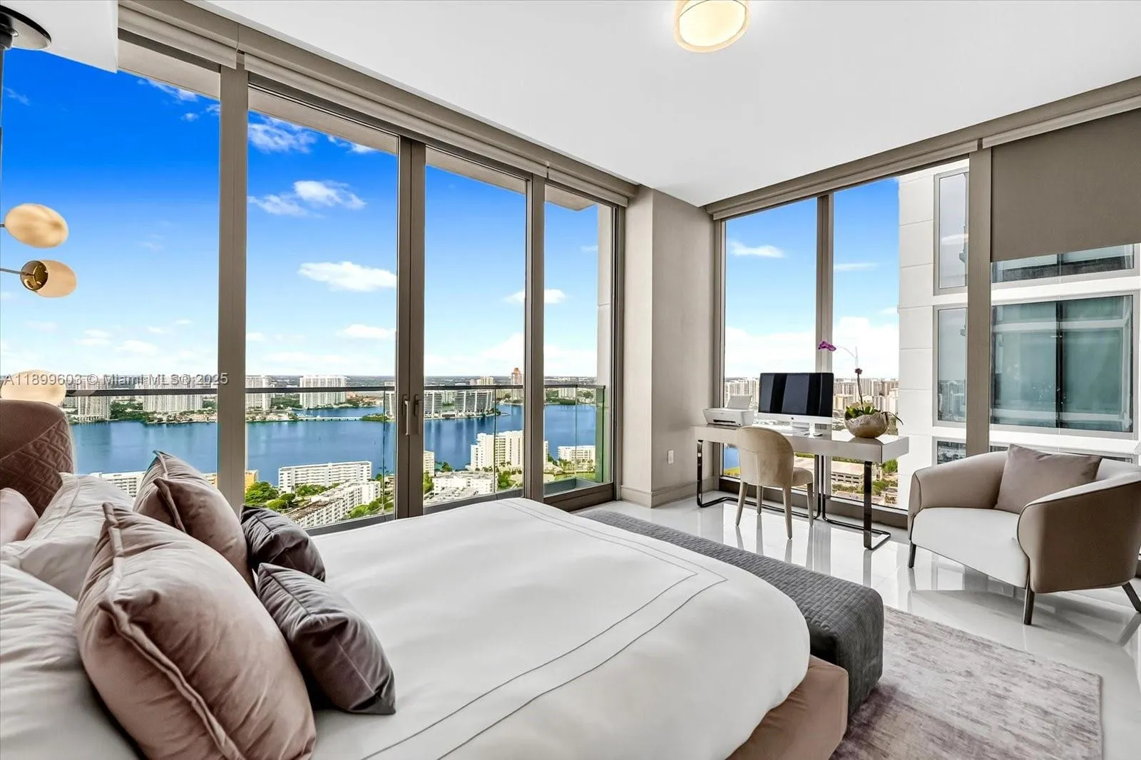 17901 Collins Ave, #3103