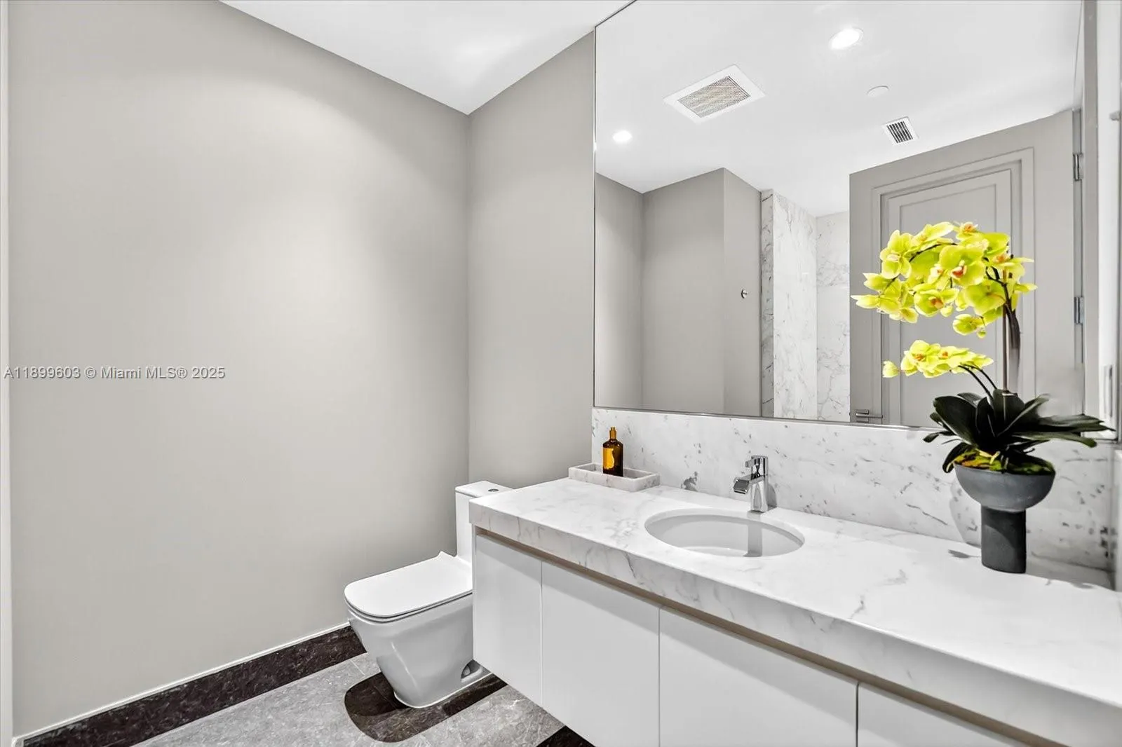 17901 Collins Ave, #3103