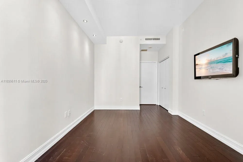 901 Brickell Key Blvd, #3106