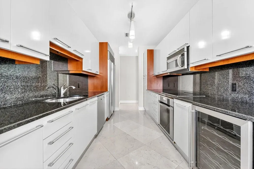 901 Brickell Key Blvd, #3106