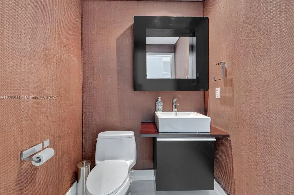 901 Brickell Key Blvd, #3106