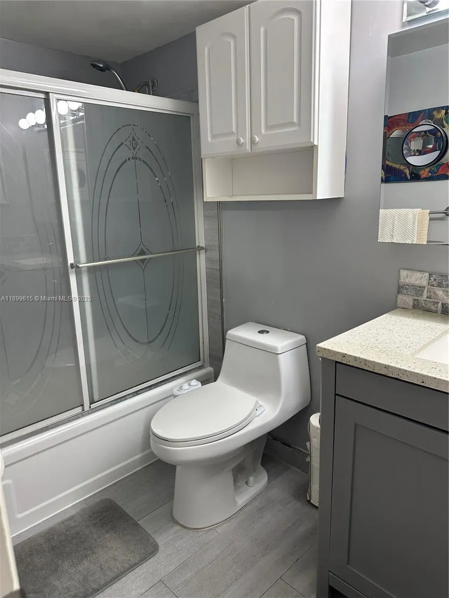 581 Blue Heron Dr, #208-B