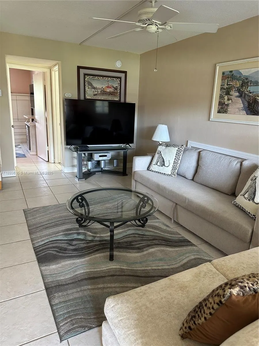 581 Blue Heron Dr, #208-B