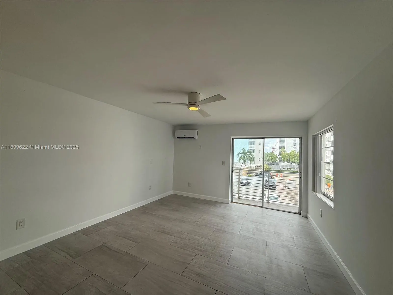 1441 Lincoln Rd, #317